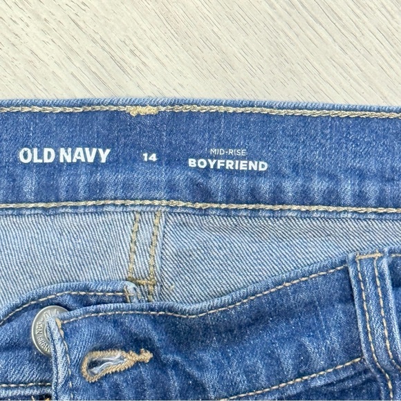 Old Navy Boyfriend Mid-Rise Cropped Women's Jeans - Picture 6 of 9
